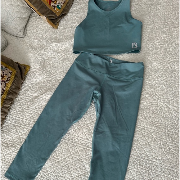 Buffbunny Set - Picture 2 of 3